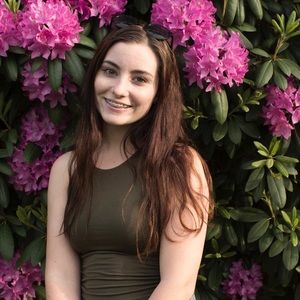 Meet your Posher, Caroline